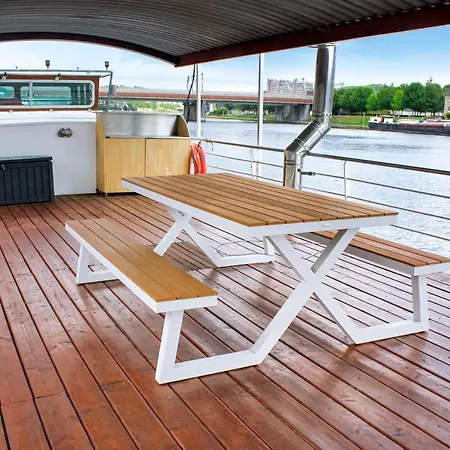 Arcadia - Péniche De Standing à Avec Vue Sur La Citadelle Hotel en barco Namur