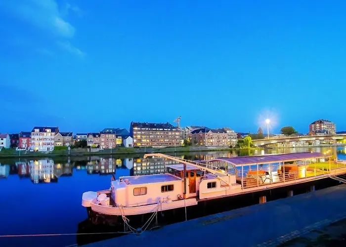 Arcadia - Peniche De Standing A Avec Vue Sur La Citadelle Botel
